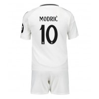 Dětský fotbalový dres Real Madrid Luka Modric #10 2024-25 Domácí Krátký Rukáv (+ trenýrky)